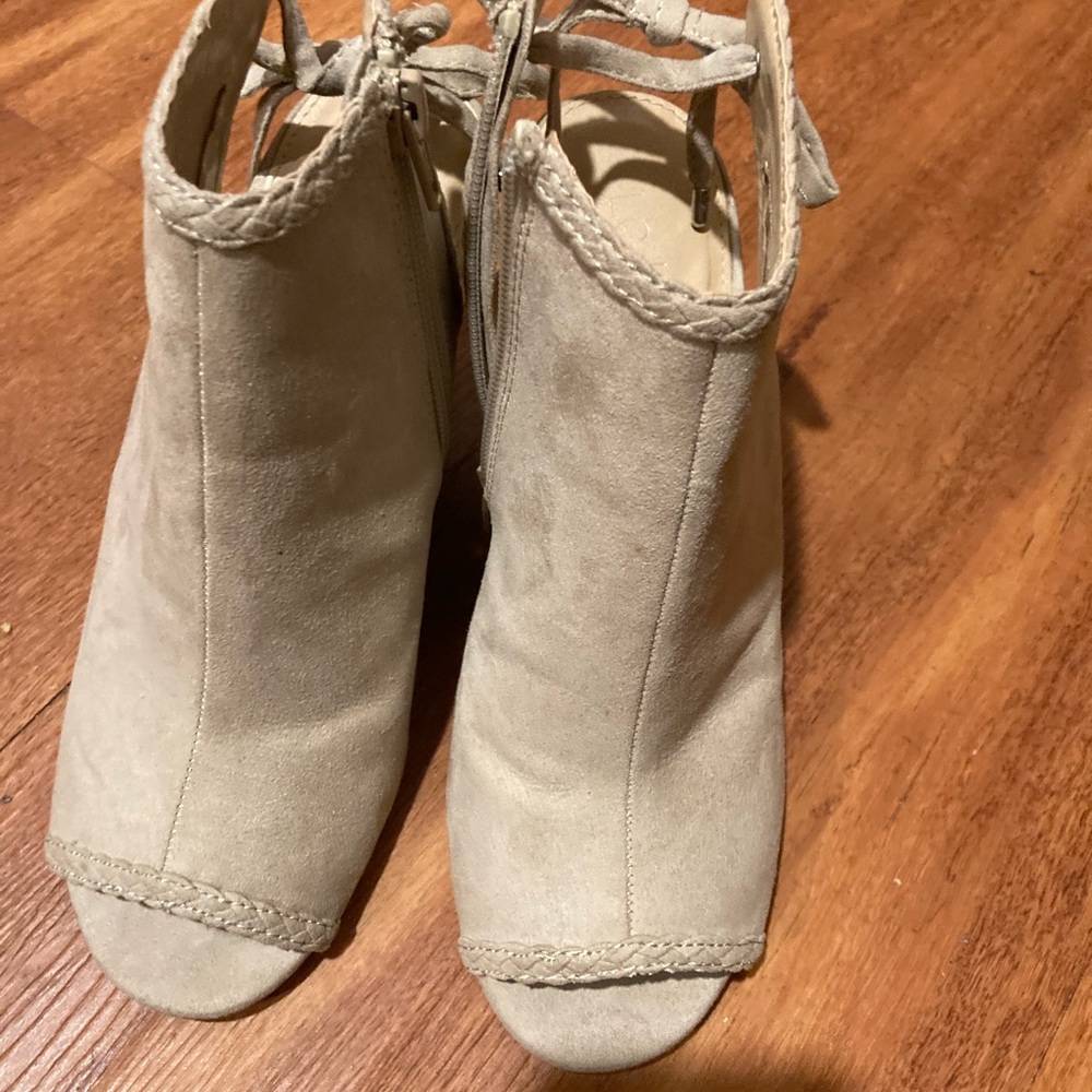 Peep toed wedge heels w back ties